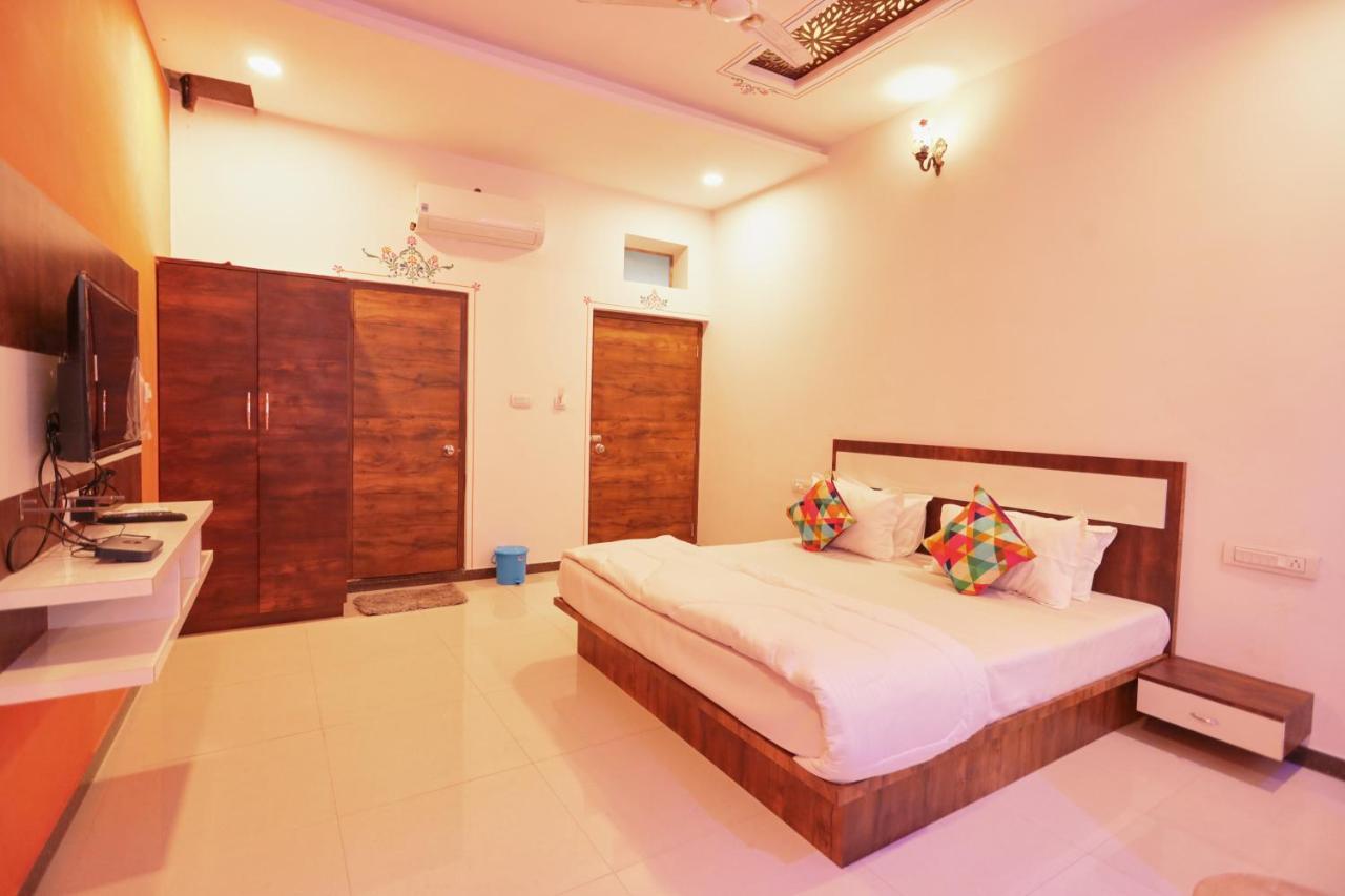 Neev Haweli Hotel อุเดเปอร์ ภายนอก รูปภาพ
