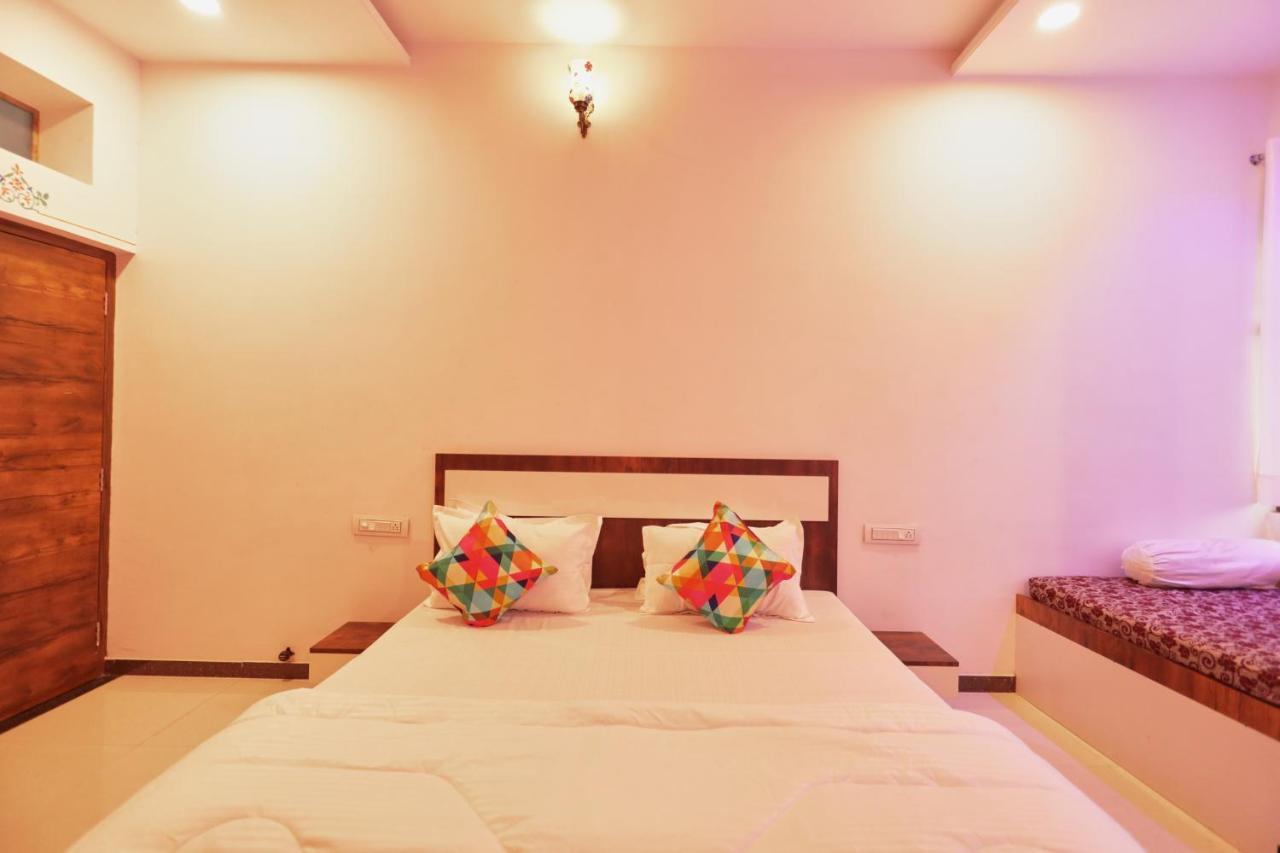 Neev Haweli Hotel อุเดเปอร์ ภายนอก รูปภาพ