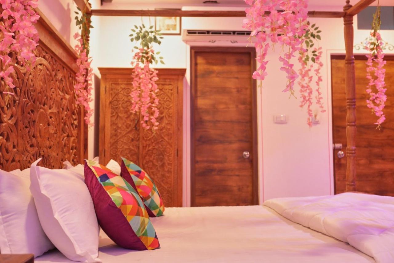 Neev Haweli Hotel อุเดเปอร์ ภายนอก รูปภาพ