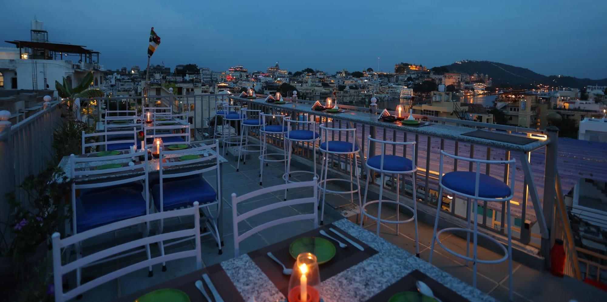 Neev Haweli Hotel อุเดเปอร์ ภายนอก รูปภาพ