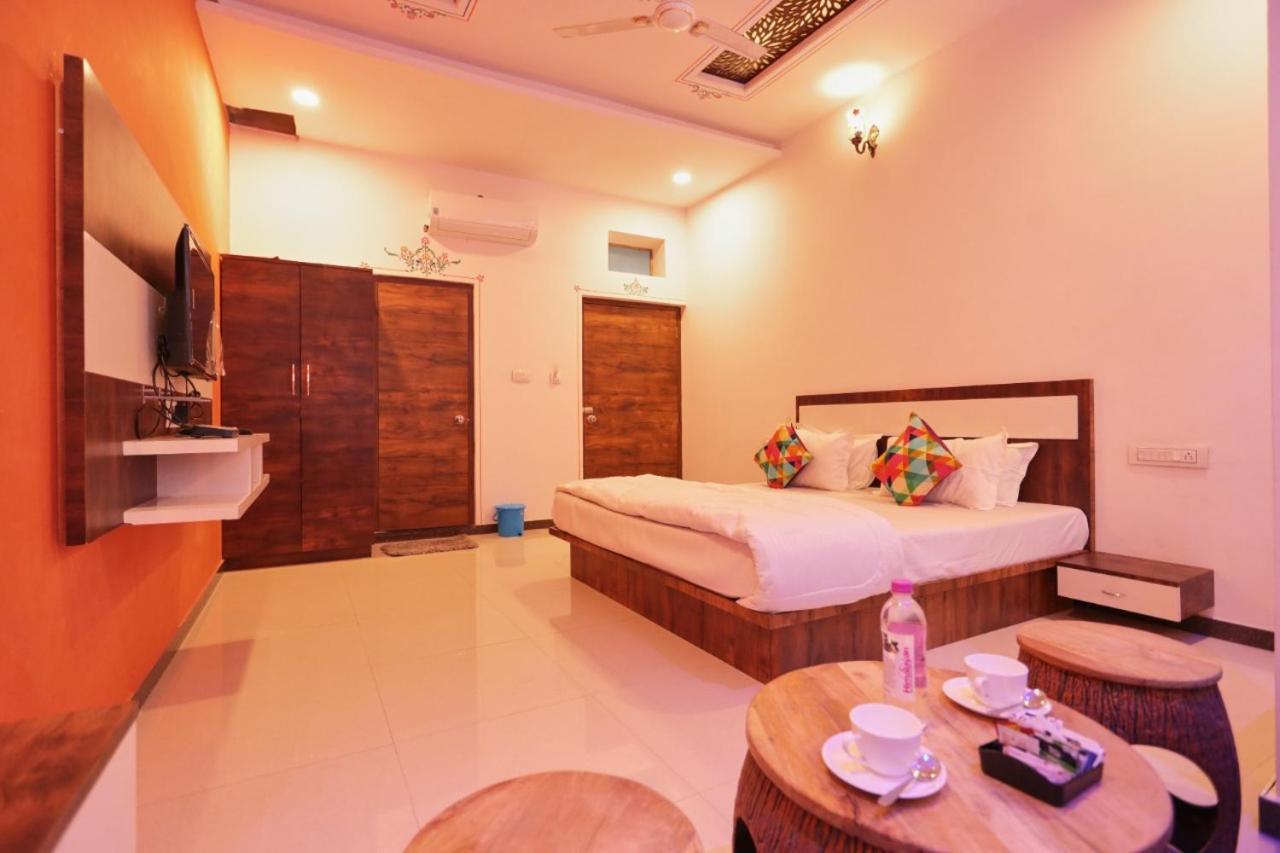 Neev Haweli Hotel อุเดเปอร์ ภายนอก รูปภาพ