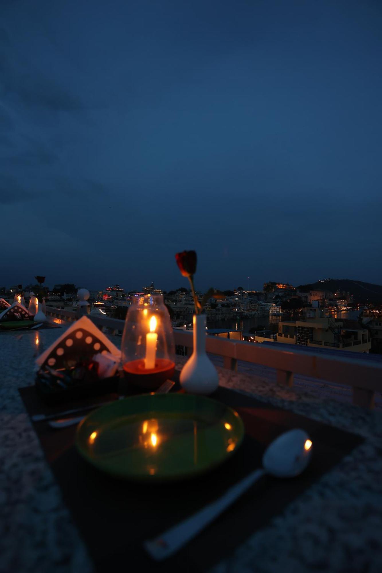 Neev Haweli Hotel อุเดเปอร์ ภายนอก รูปภาพ