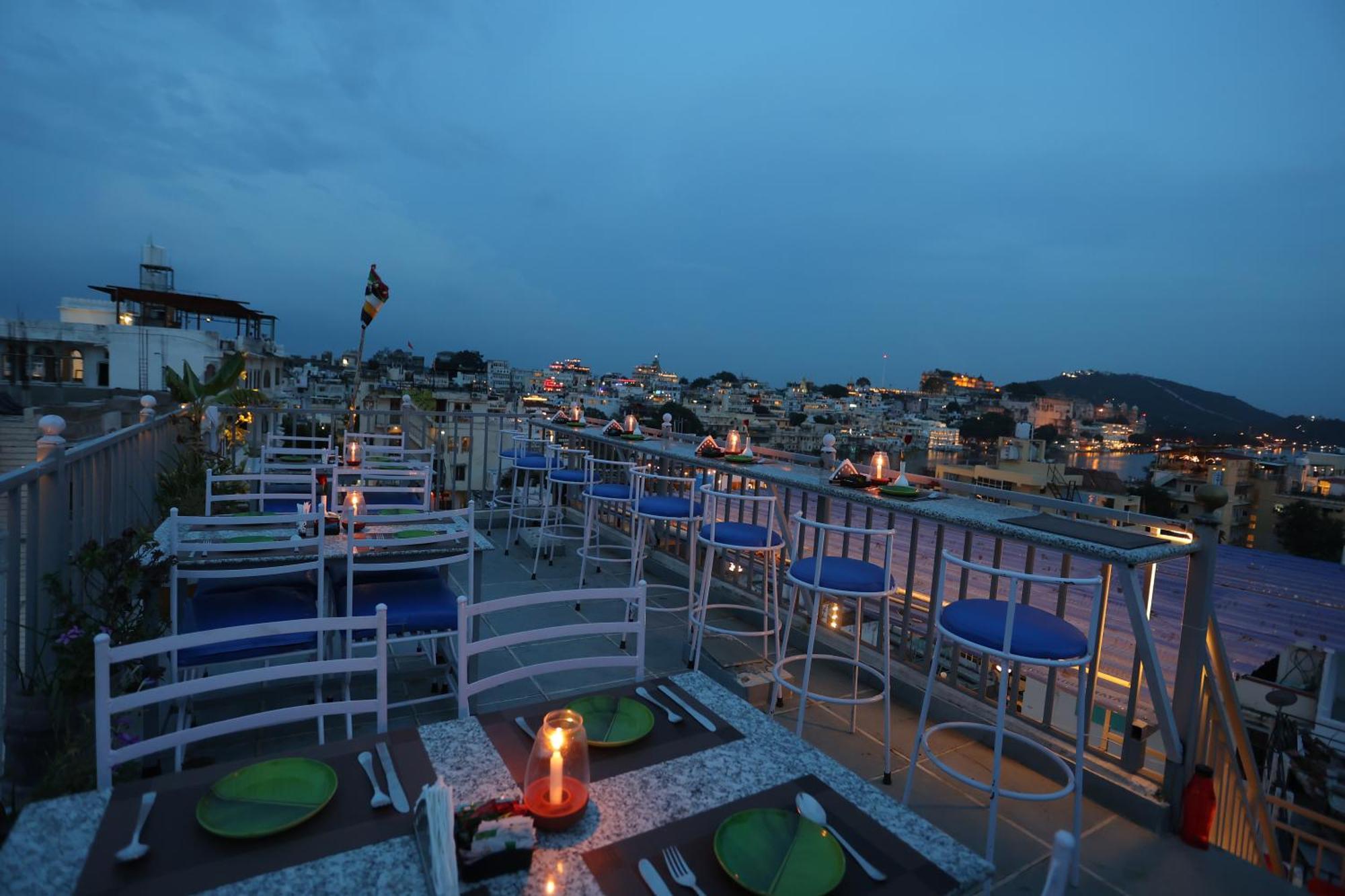 Neev Haweli Hotel อุเดเปอร์ ภายนอก รูปภาพ